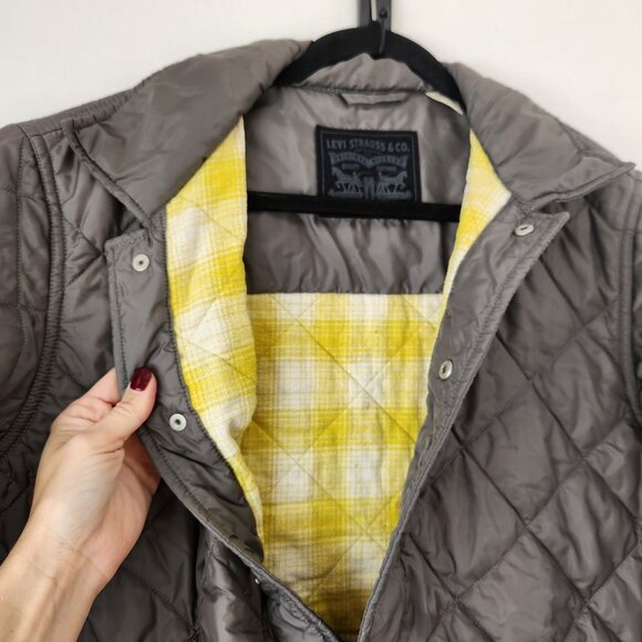 Levi's Grey Quilted Puffer Jacket Snap Down Lightweight Chore Coat Outdoors S - Picture 5 of 7